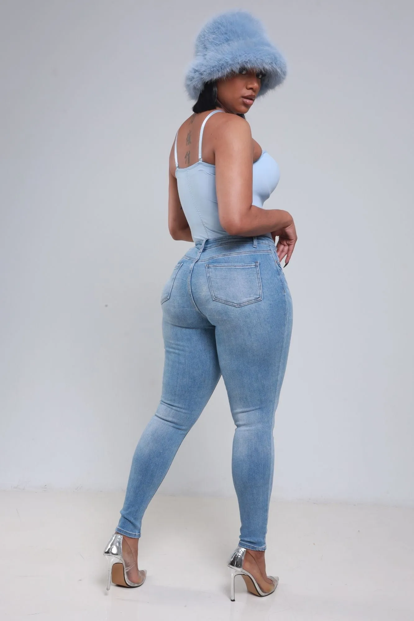 Not Thrilled Mid Rise Skinny Jeans - Light Wash