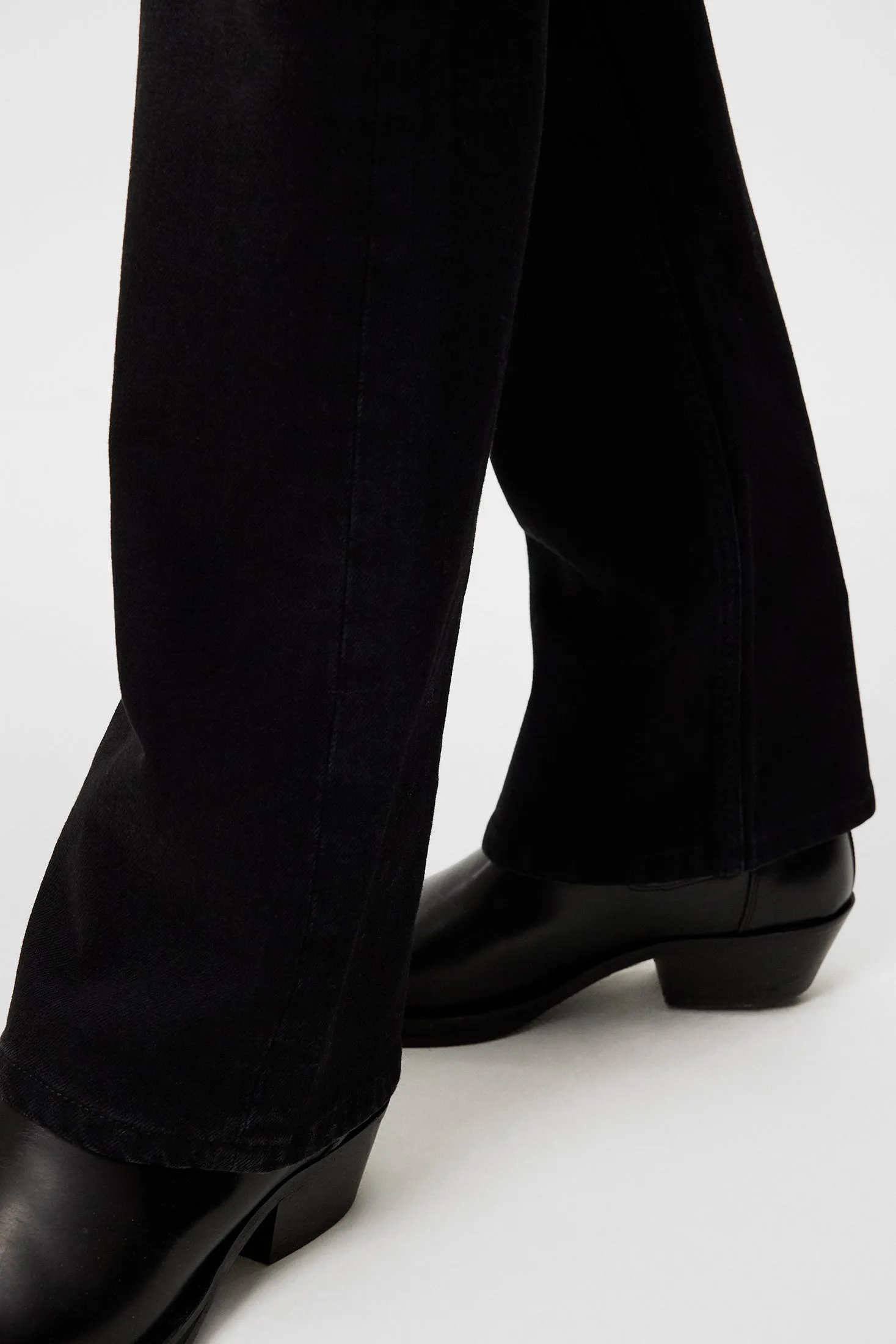 Ray Flared Jeans / Black